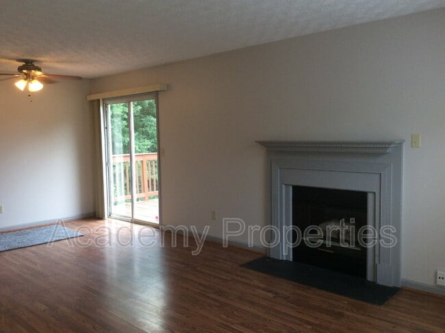 Building Photo - 2882 Silver Maple Ct