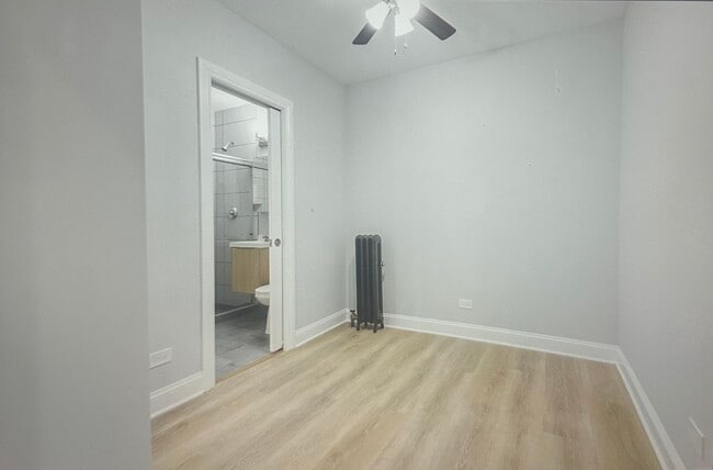 Photo - 1633 W Chase Ave Unit 3m