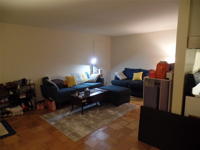 Photo - 170 Jervis Ave Apartment Unit 170