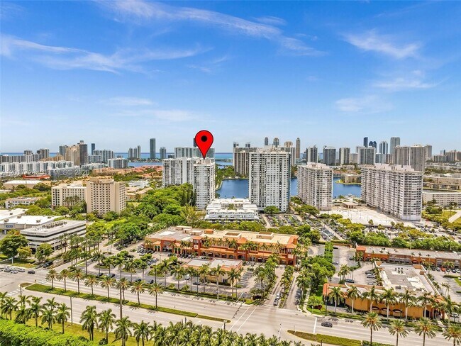 Photo - 2780 NE 183rd St Unidad 302