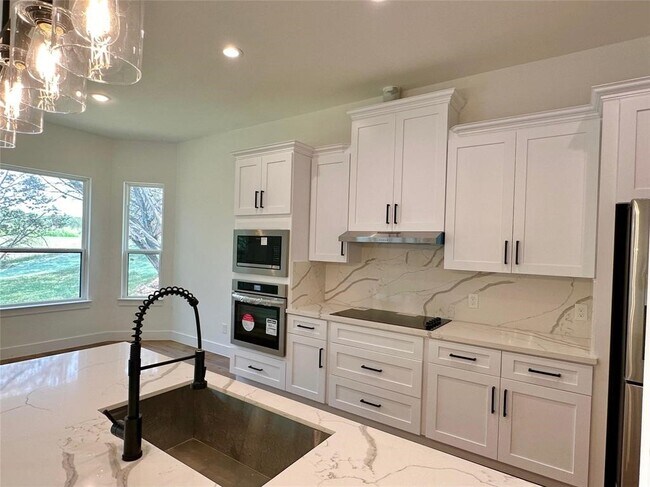 Photo - 5206 Country Club Dr