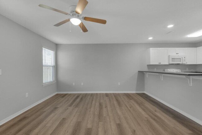 Photo - 2259 Whitman Ln