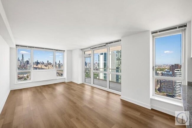 Building Photo - 2 bedroom in Long Island City NY 11101 Unit 3408 Rental