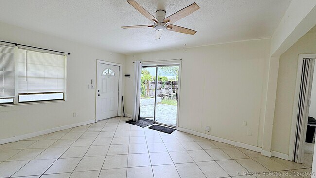 Photo - 509 SE 2nd Ave