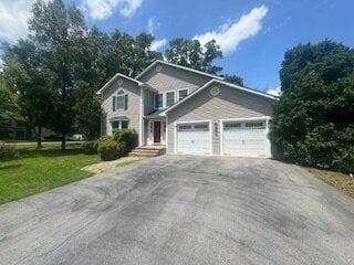 Building Photo - Exceptional Family Home with Open Living Areas & Private Fenced Backyard- Pet Friendly- Coming So...