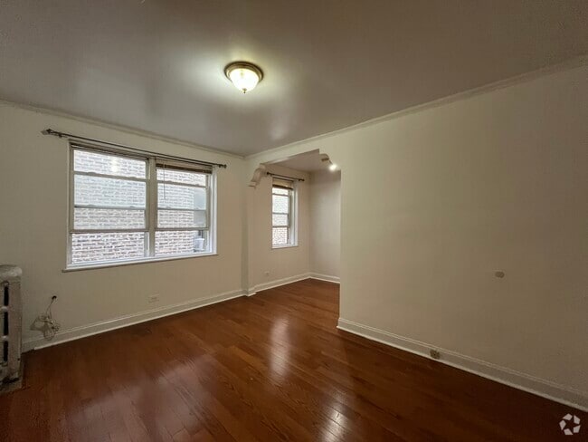 Building Photo - 4060 N Kenmore Ave Unit 105 Rental