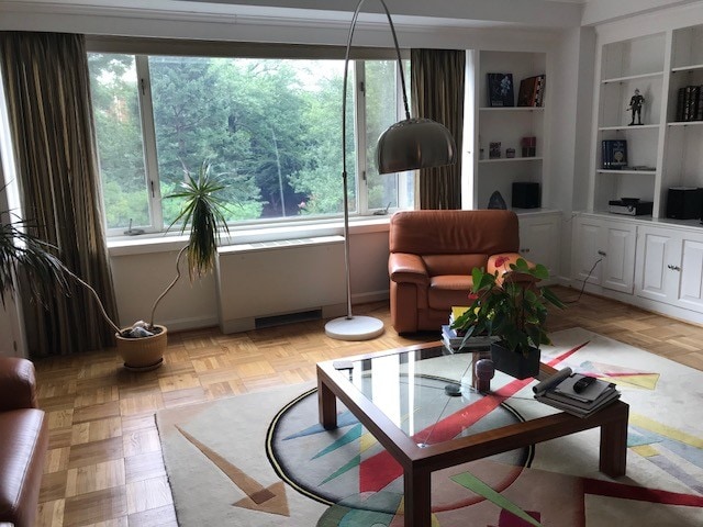 Las casas Craftsman de nueva construcción añaden encanto al vecindario de First Courthouse. - 4301 Massachusetts Ave NW Unidad 3008