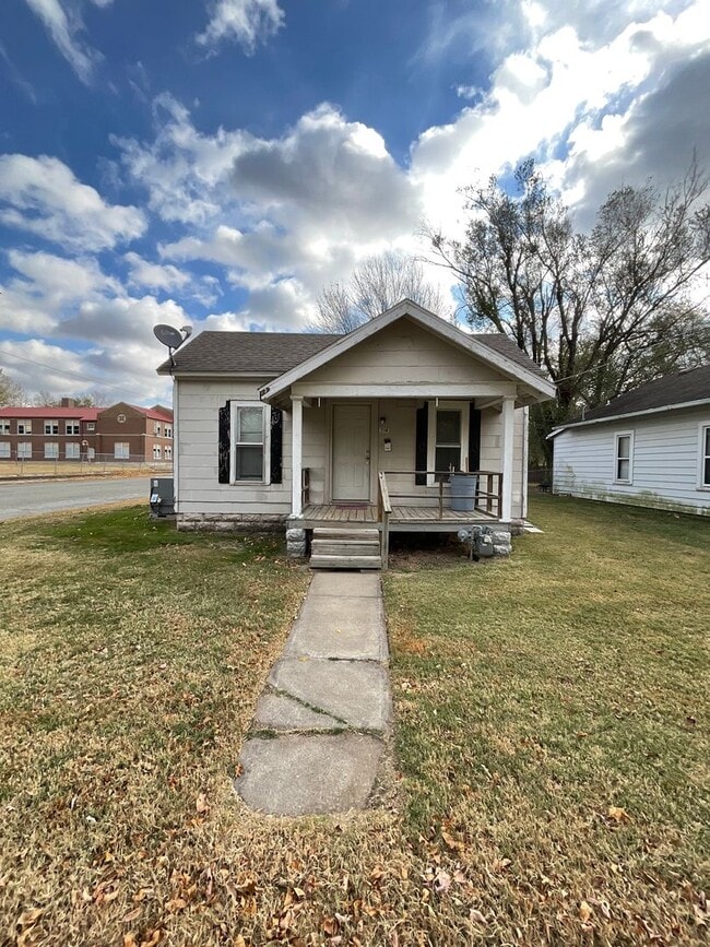 Building Photo - Very Cute 1br/1ba Home For Rent!