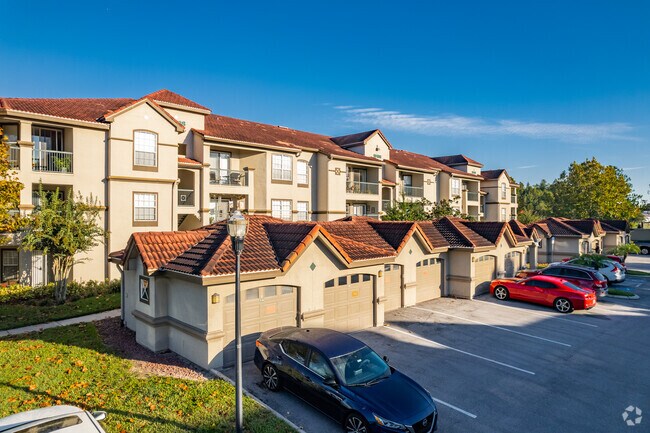 18101 Calusa Trace Blvd Lutz, FL - Lakeview at Calusa Trace Apartments