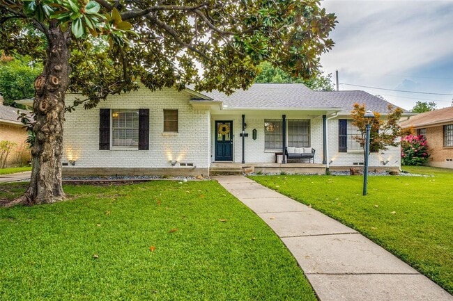 Building Photo - 6711 Kingsbury Dr