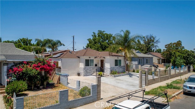 Photo - 8133 Noble Ave Townhome