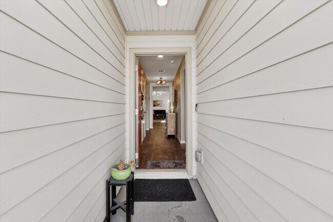 Photo - 430 Falcon Ridge Rd