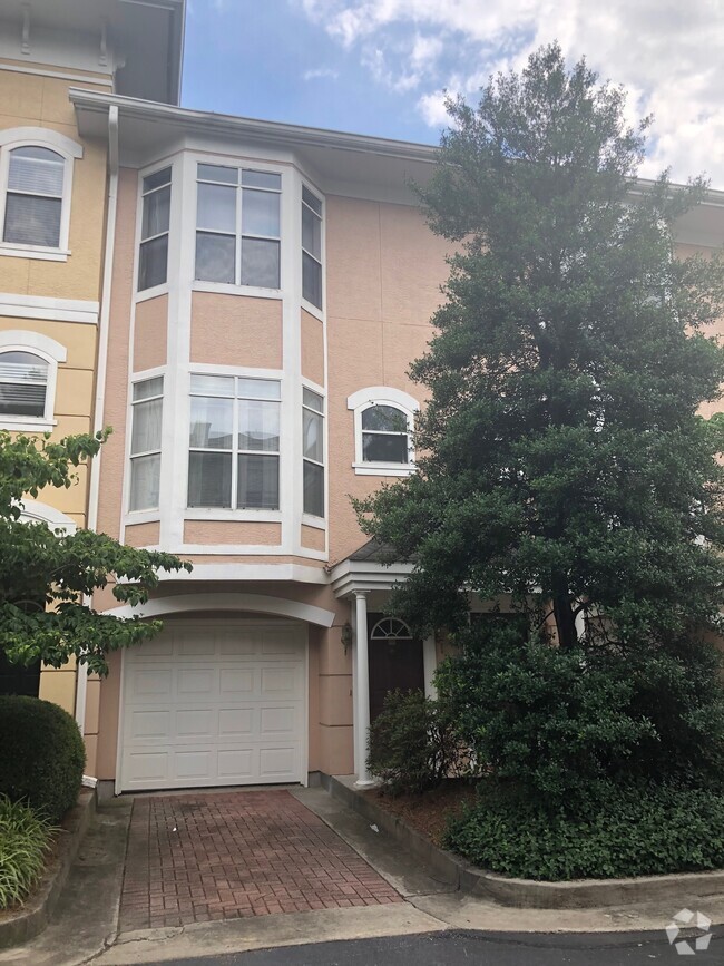 Building Photo - 375 Highland Ave NE Rental