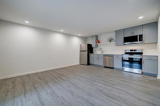 Photo - 1744-1742 Marshall St