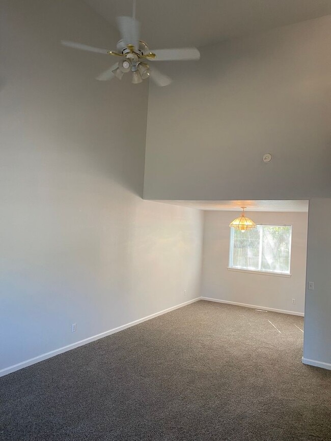 Photo - 4762/4764 Spring Meadow Ave Unidad 4762