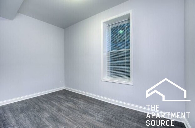 Photo - 1302 N Greenview Ave Unit 2R