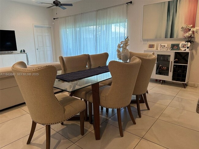 Photo - 210 SW 4th St