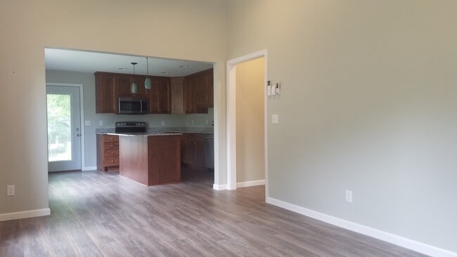 Photo - 1328 East Ave