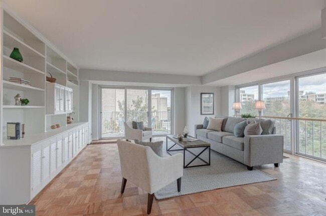 Photo - 560 N Street SW Unidad N615