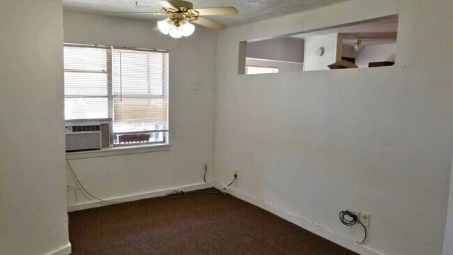 Photo - 13433 Topeka St