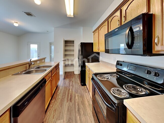 Photo - 4011 Freedom St