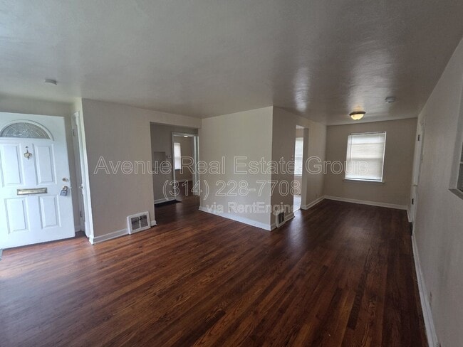 Photo - 7148 Lillian Ave
