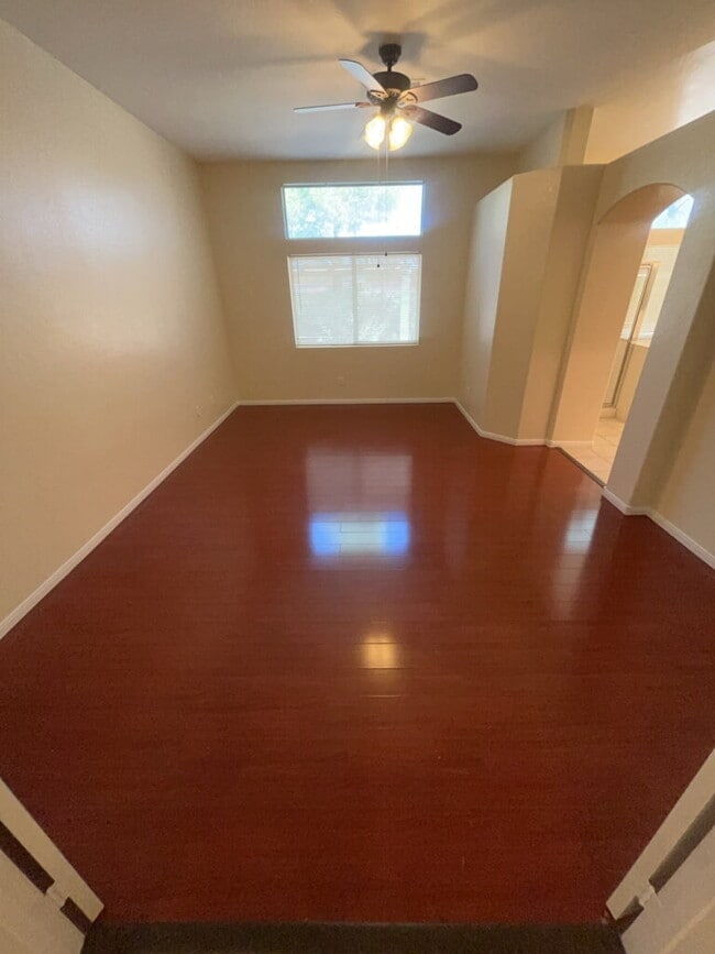 Building Photo - Don't miss out on this single-story home!