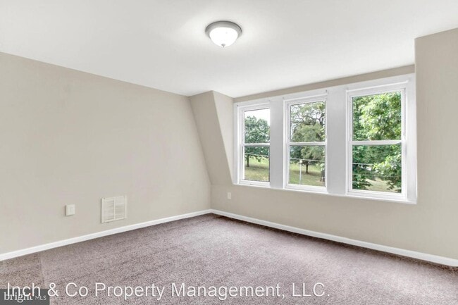 Photo - 4 br, 1.5 bath House - 1814 Walnut Street