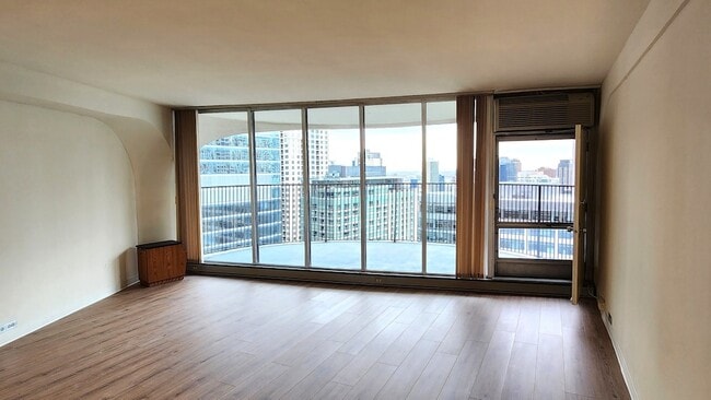 Photo - 300 N State St Unit 3128