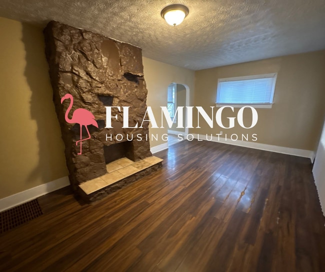 Photo - 725 Maplehurst Ave