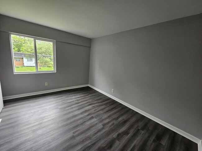 Photo - Lakeside Villas