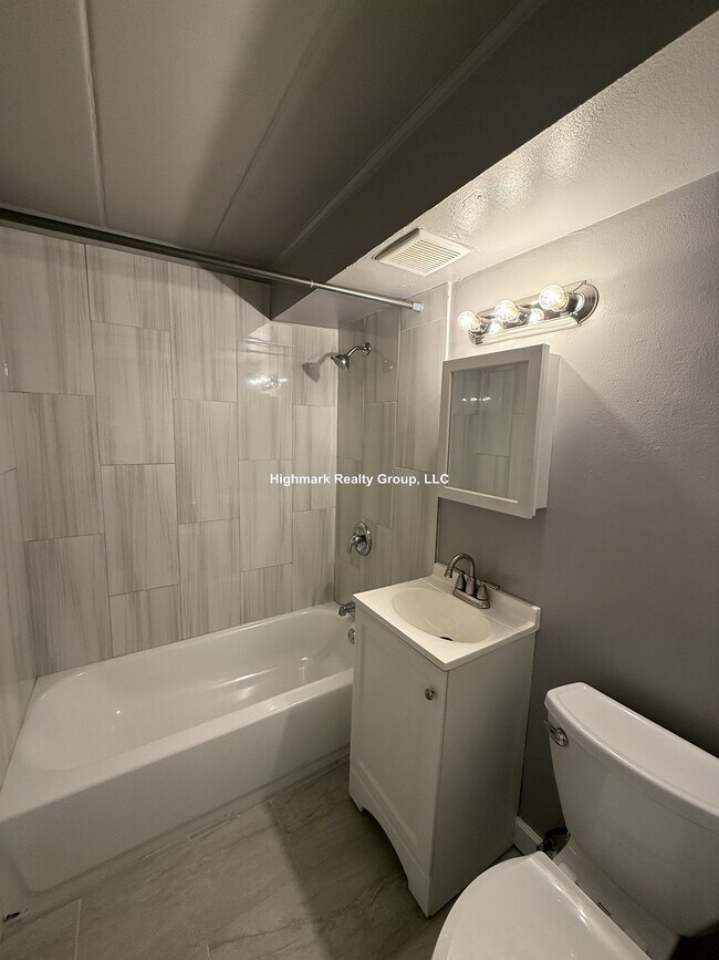 Photo - 9630 Ivanhoe Ave Unit 1B