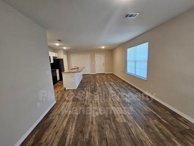 Photo - 2211 Forsyth St