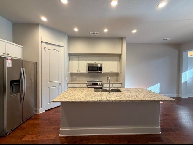 Photo - 108 Tuscan Dr