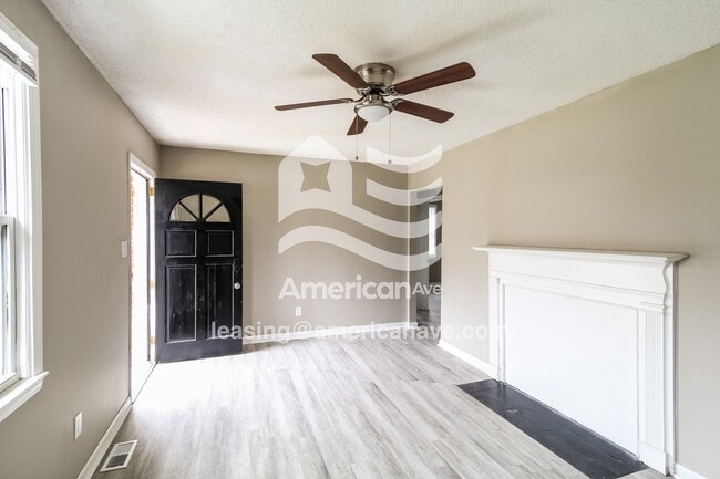 Photo - 3275 Mary Dr