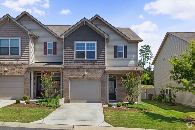 Building Photo - Beautiful 3 bed, 2.5 bath townhome in The ...
