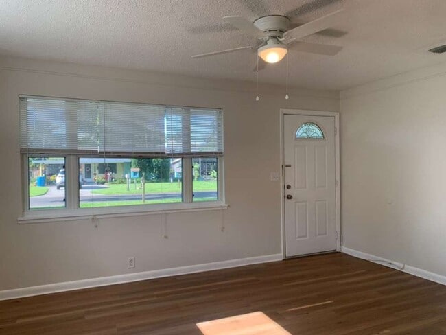 Photo - Updated 2 Bedroom 1 Bath in Central Gulfport