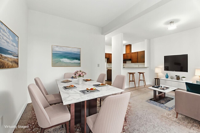 Photo - 45 Squire St