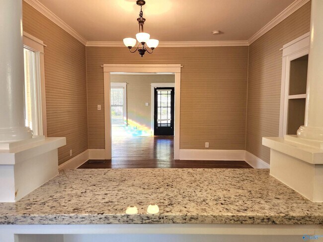 Photo - 1214 Pratt Ave NE