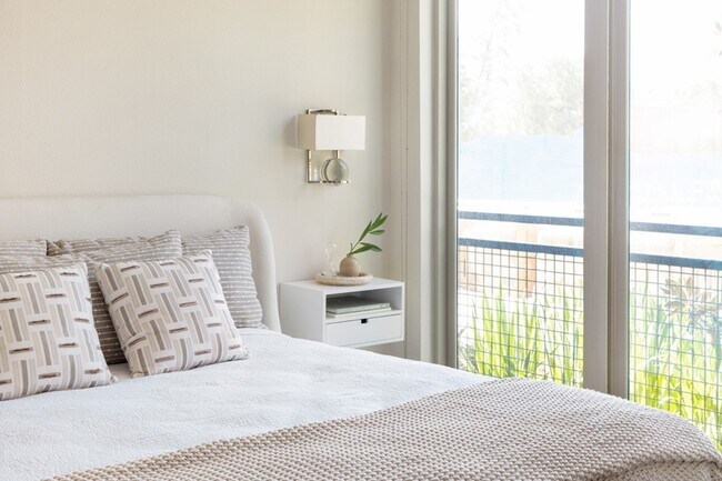 Photo - Special Offer: 2 Weeks FREE – Ask for Deta... Unit MSP1