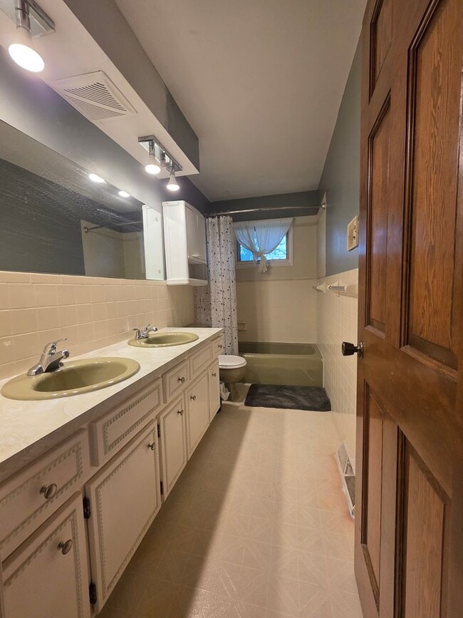 Photo - Spacious Four Bedroom Home!