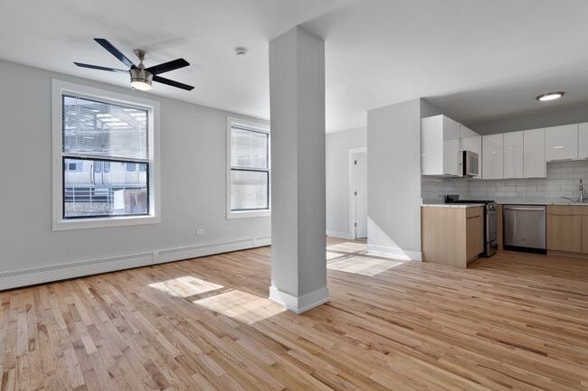 Photo - 1625 W Howard St Unit 216