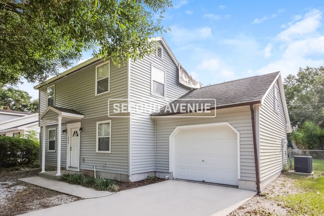 Photo - 223 Carla Ann Ct