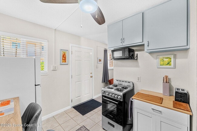 Photo - 211 Circle Dr Unit 1-A