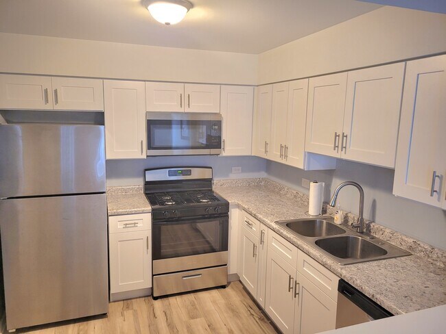 Photo - 1322 E 9th St Condo Unit 3E