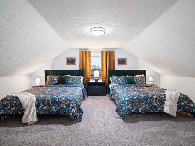 Photo - 2010 Chesterland Ave Unit ID1061091P