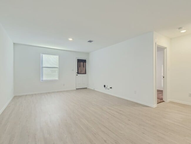 Photo - Adorable 3 bedroom for rent in St. Hedwig! Only 10 miles from Randolph AFB