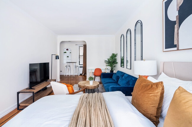 Photo - 105 E 24th St Unidad FL2-ID1021912P