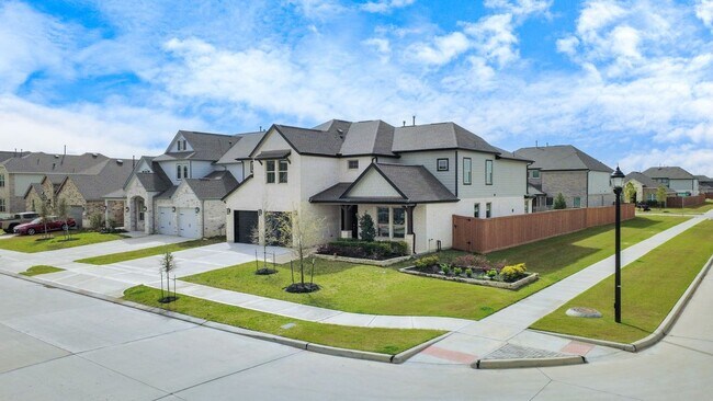 1500 Sunrise Gables Dr