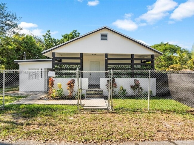 Photo - 6318 NW 19th Ct